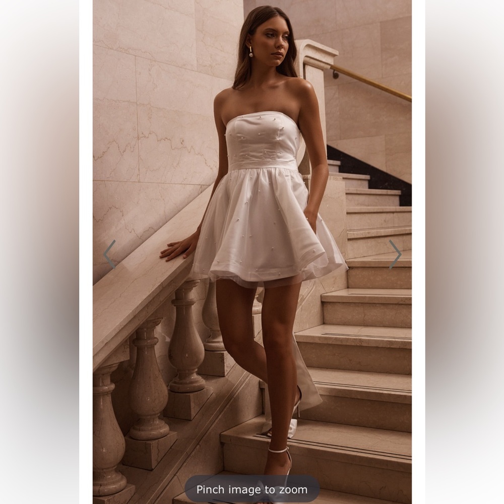 ShowPo CAILENE MINI DRESS - STRAPLESS BOW TRAIN FIT AND FLARE DRESS IVORY - Sz 6